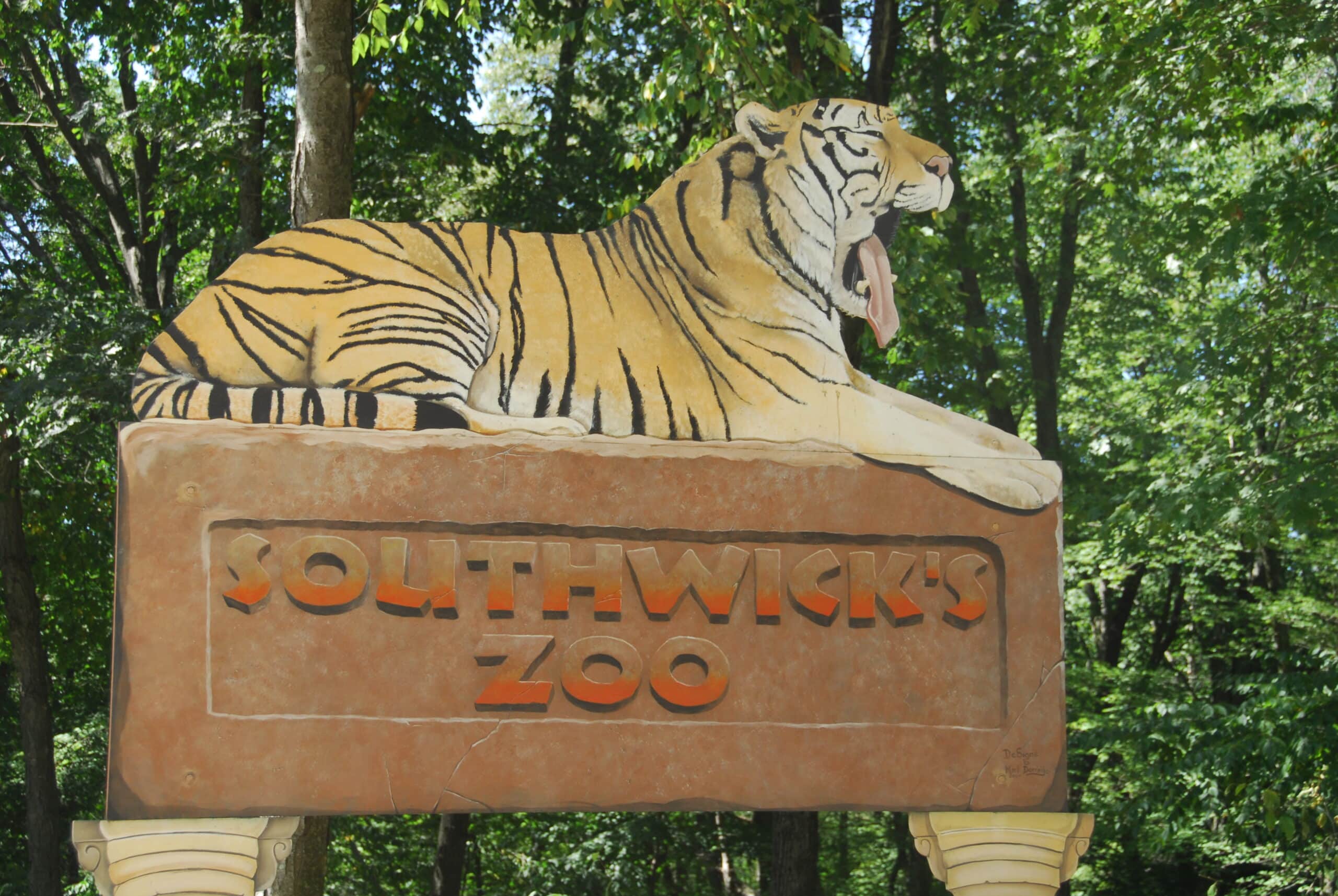 Southwicks_Zoo_-sign-2Sept2007